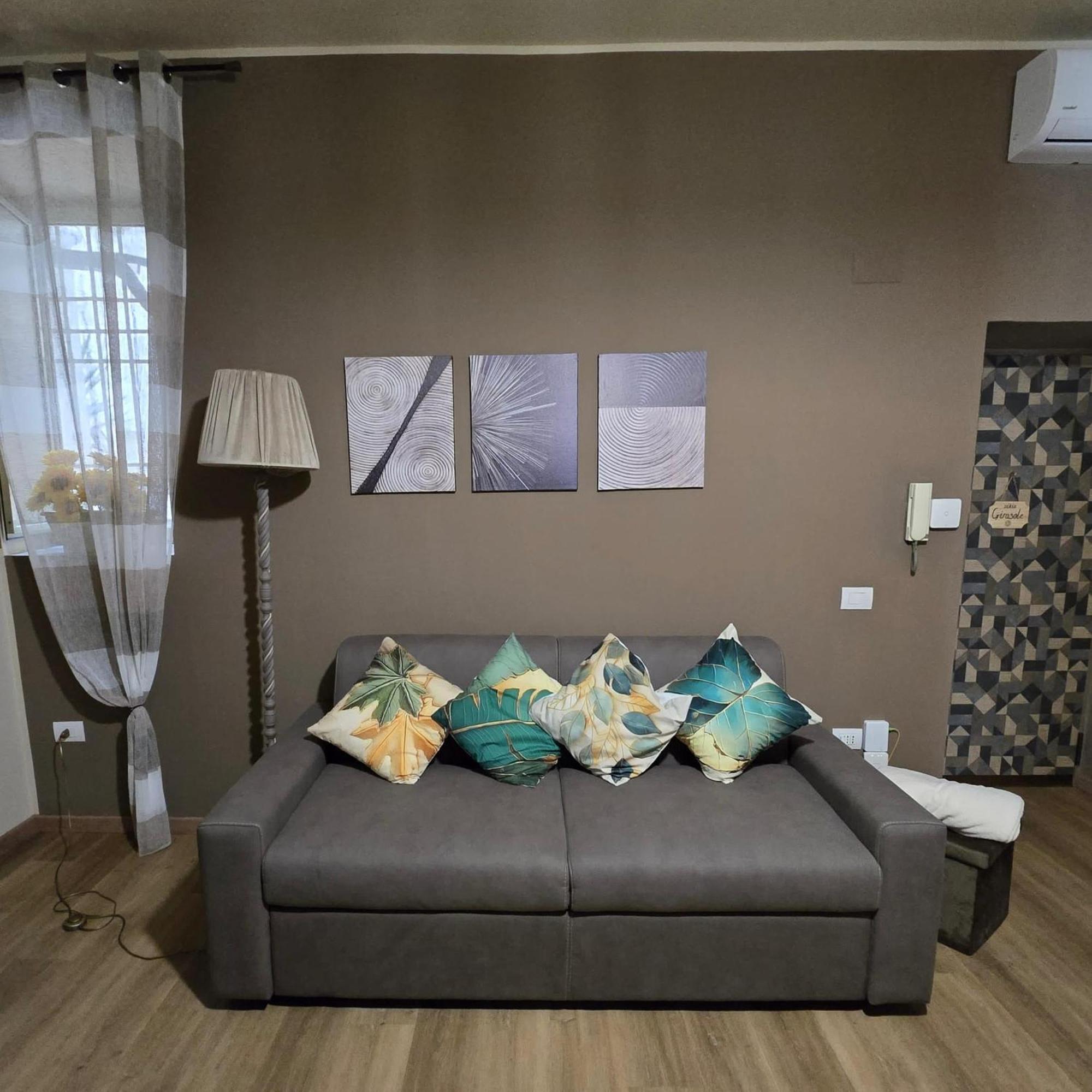 Casa Vacanze Oikia - Room Girasole Napoli Eksteriør bilde